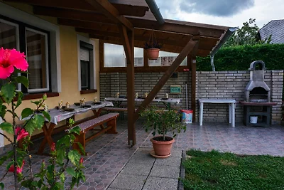 Casa di vacanza VIVIEN con piscina