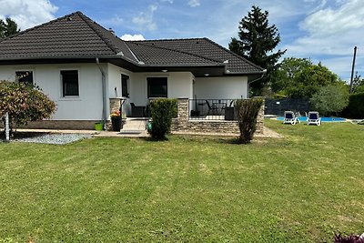 Ferienhaus REBEKA mit Pool