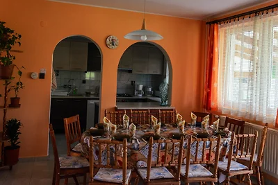 Casa di vacanza VIVIEN con piscina