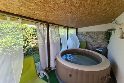 Ferienhaus Nika mit Whirlpool