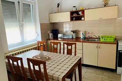 Villa FLORA mit aufgestelltem Pool