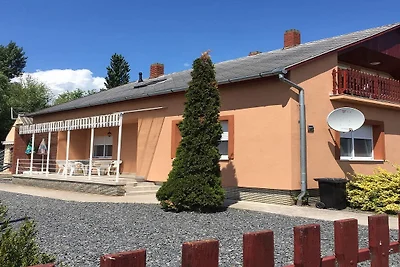 Villa FLORA mit aufgestelltem Pool