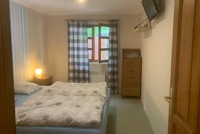 KURAZSI Vakantiehuis met zwembad