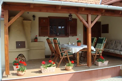 Tubi Resort mit Pool am Balaton