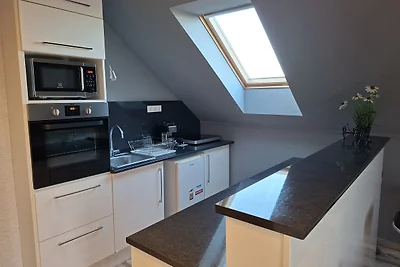 LOTUS Apartman mit aufgestelltem Pool