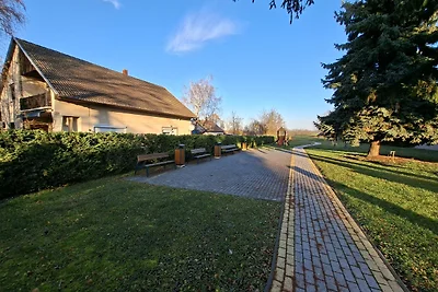 LOTUS Apartman mit aufgestelltem Pool