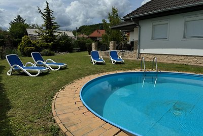 Ferienhaus REBEKA mit Pool