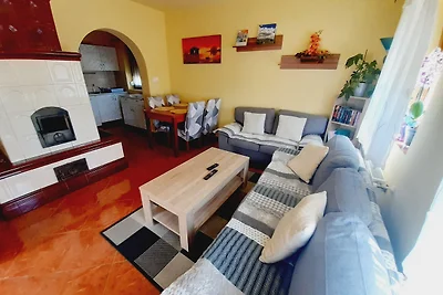 Casa con piscina nei vigneti
