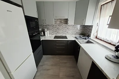 Casa con piscina nei vigneti
