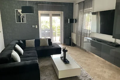 Casa di vacanza REBEKA con piscina