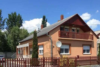 Villa FLORA mit aufgestelltem Pool