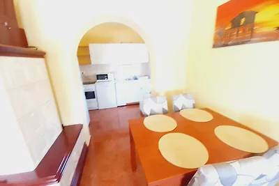 Casa con piscina nei vigneti