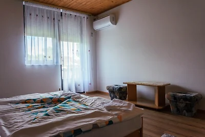 Casa di vacanza VIVIEN con piscina