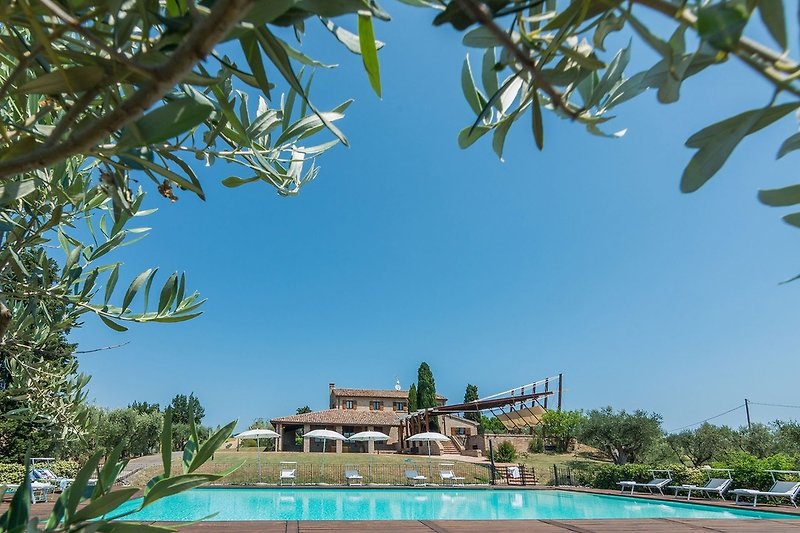 Villa Monica - Private Villa mit Pool und großem Garten