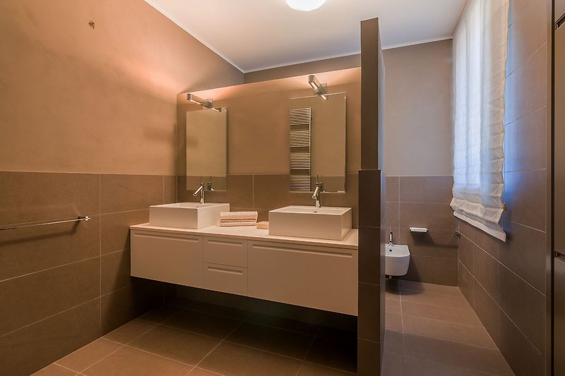 Villa Nina - Bathroom with shower