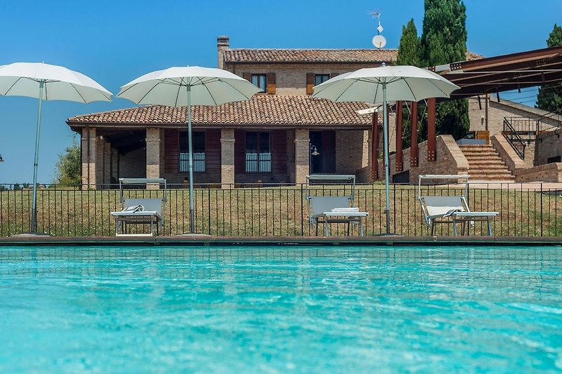 Villa Monica - Pool with panoramic view