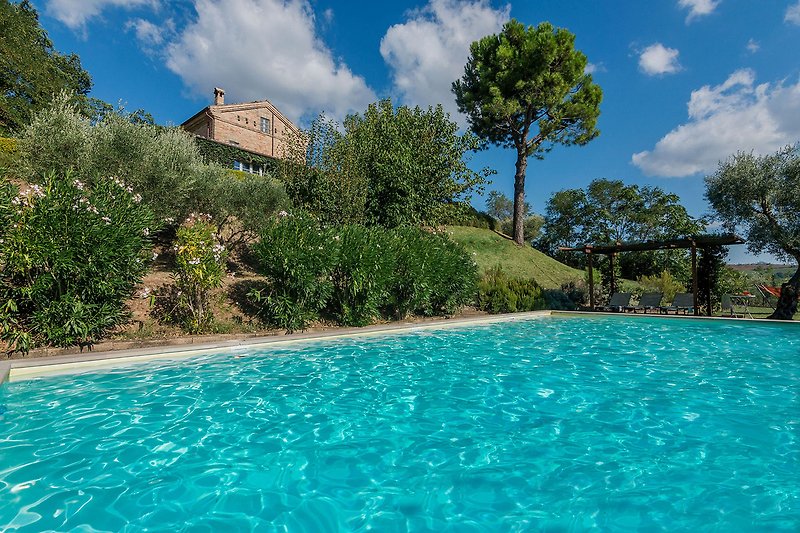 Casa Antonio - Villa con piscina privata posta in posizione dominante nella campagna