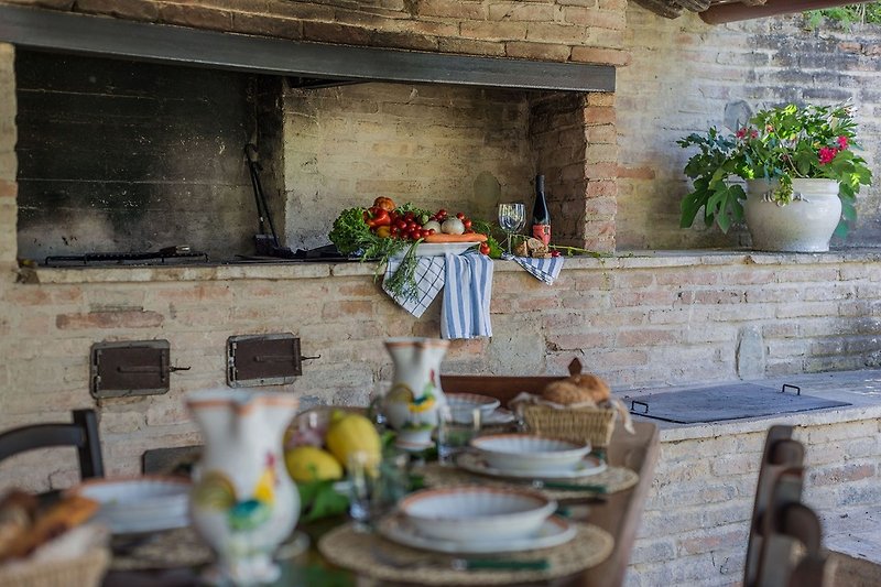 Villa Cavalli - ausgestattete Außenbereiche für Mahlzeiten im Freien