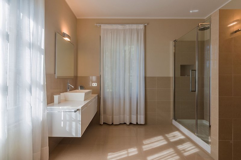 Villa Nina - Badezimmer mit Dusche