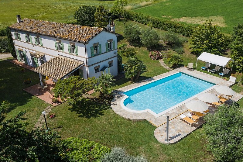 Villa La Capuccina - Privatvilla mit Pool (12x5,5) mitten im Grünen