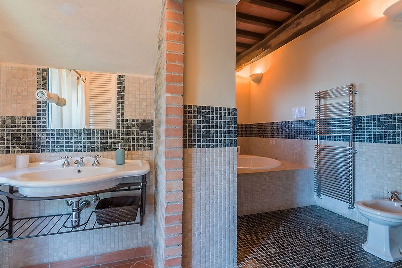 Villa Petroia - Badezimmer mit Badewanne