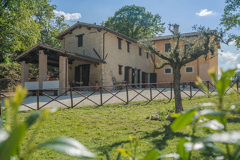 Casale Andrea - Recently renovated farmhouse with pool