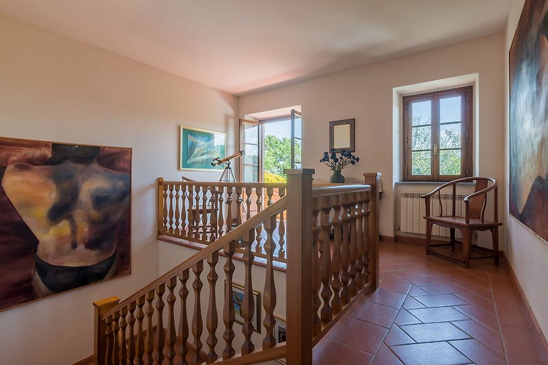 Villa Petroia - First floor hallway
