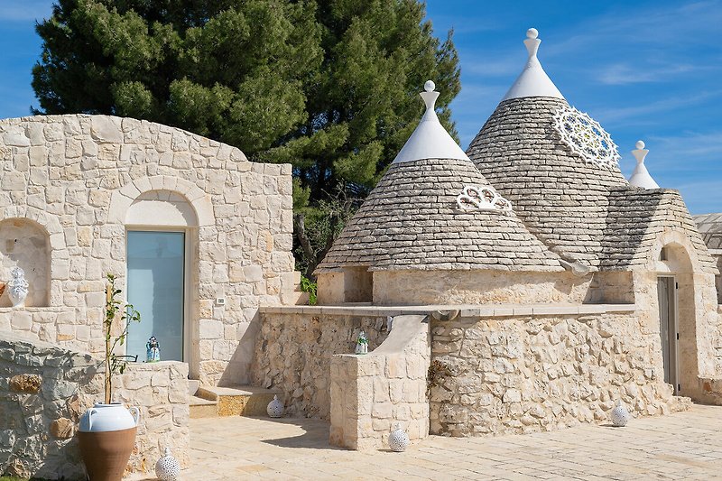 Trulli Le Pupe - Completely renovated trulli with double bedroom and private bathroom