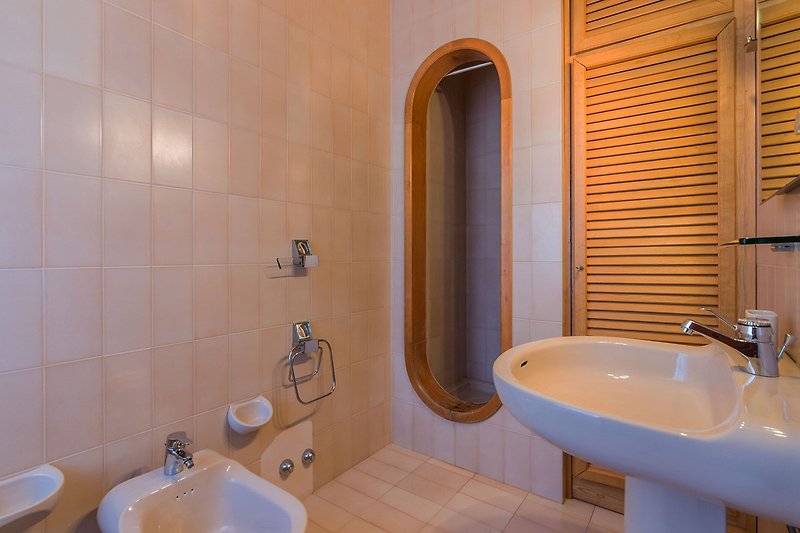 Villa Nina - Bathroom with shower