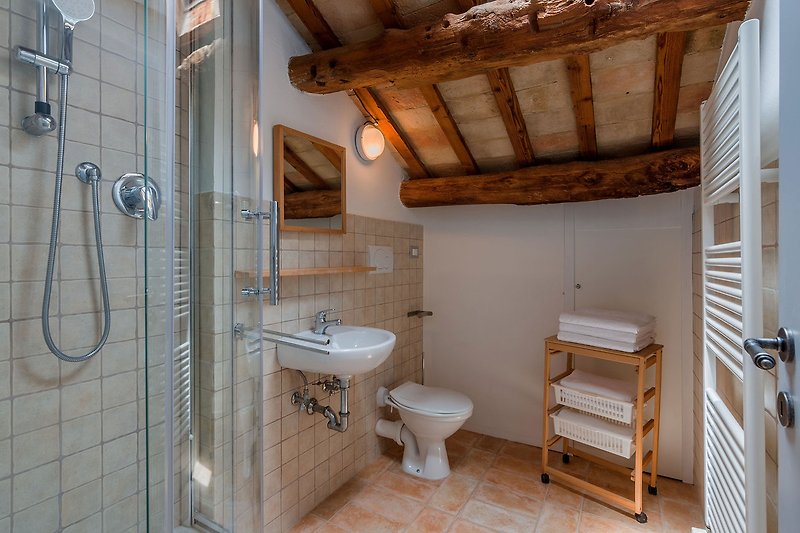Villa Mariana - Bathroom with shower