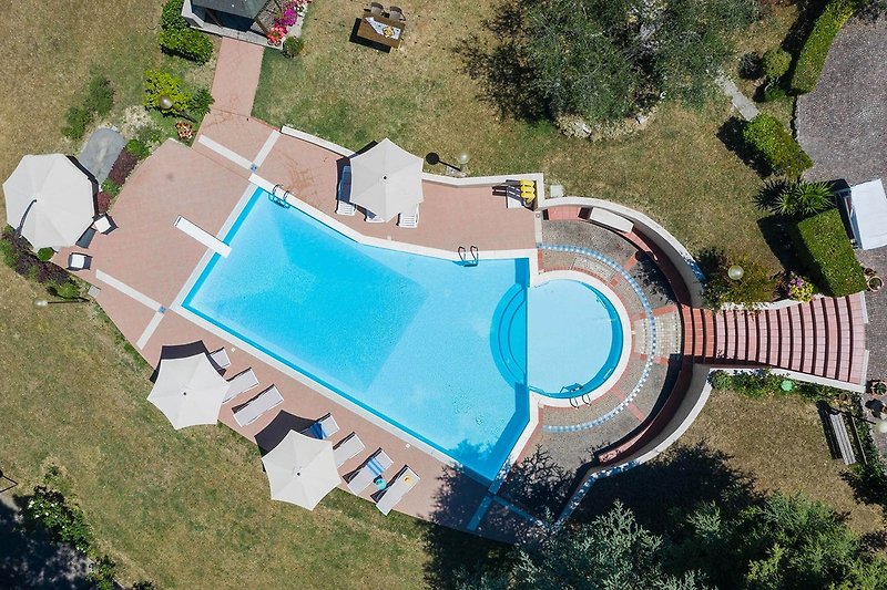 Villa Luisa - Pool von oben gesehen