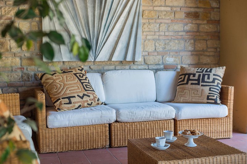 Villa Nina - Outdoor sofas for relaxing in the shade