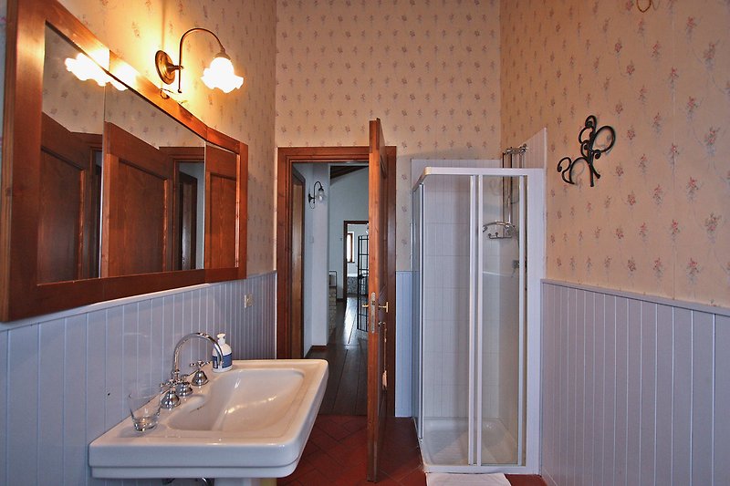 Villa Monica - Badezimmer mit Dusche