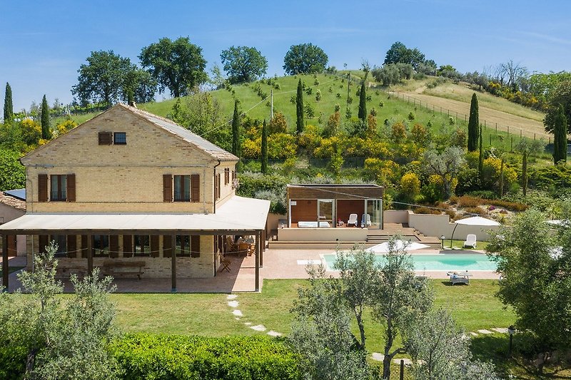 Villa Greta - Privatvilla mit Pool mitten im Grünen