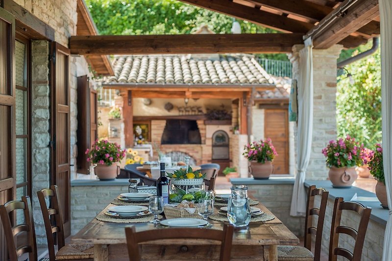 Villa Doriana - equipped porch for lunches or dinners outside