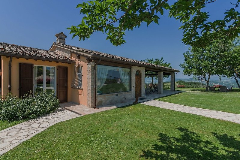 Casa Emanuela - private villa with equipped porch