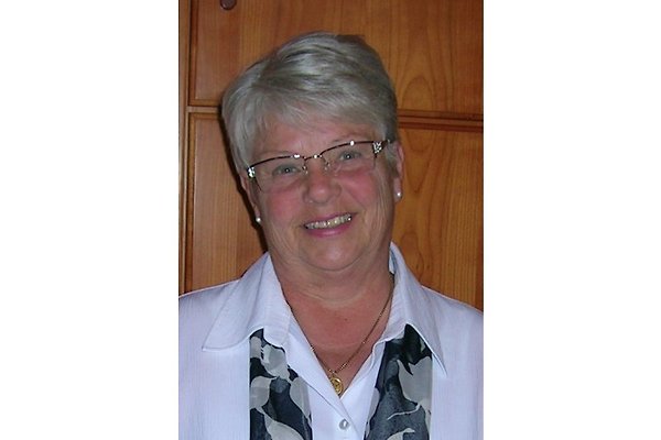 Frau M. Fahrland Frau M. Fahrland