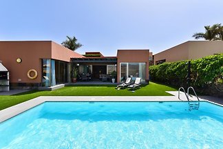 Par 4 Villa 8 mit Pool