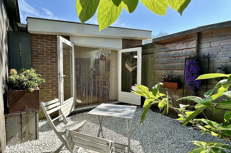 Ferienwohnung in Bergen Terrasse