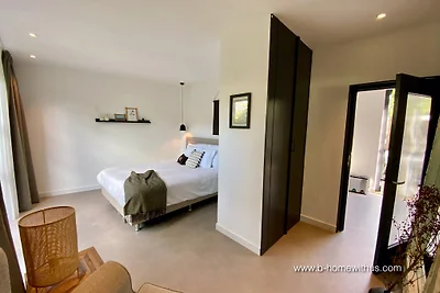 Sunny Suite