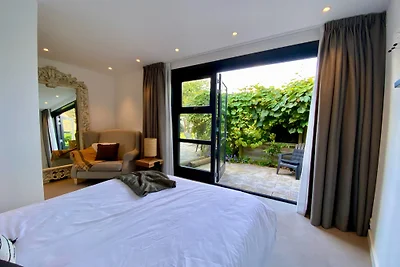 Sunny Suite