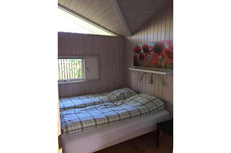 Schlafzimmer 1