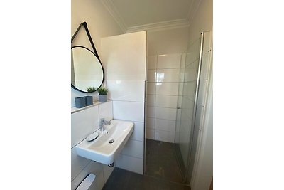 1026- Alte Da(h)me - Neu