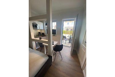 1026- Alte Da(h)me - Neu