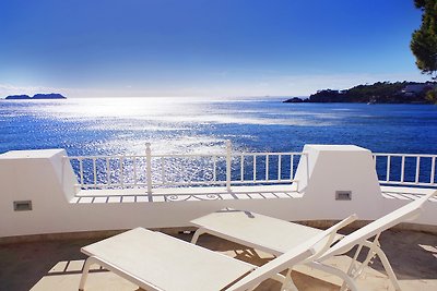 A3014 Seaside Apartment Cala Fornells