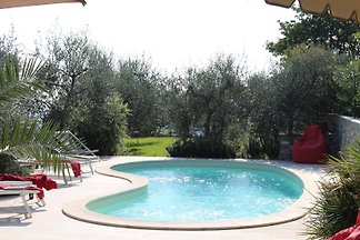 Villa "Amuse-Bouche"-Casa Leoni