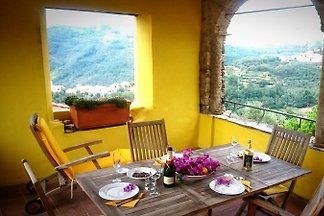 appartamento torre idilliaco in Liguria