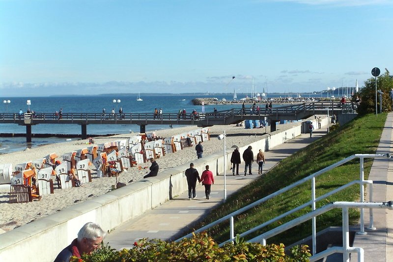 Die Strandpromenade verbindet Kühlungsborn Ost und West