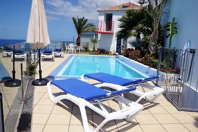 Villa Strelitzia Negra
