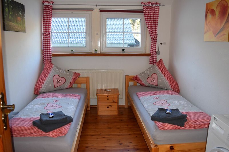 Mittelstock: Doppelzimmer mit Einzelbetten
